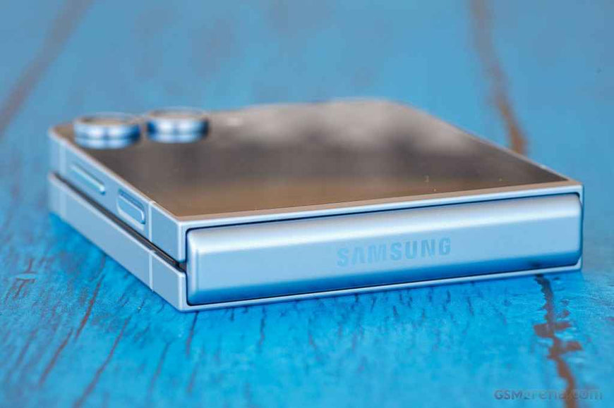 Samsung Galaxy Z Flip6 5G (SM-F741) Dual SIM – 256GB / 512GB – Silver, Blue, Yellow, Mint